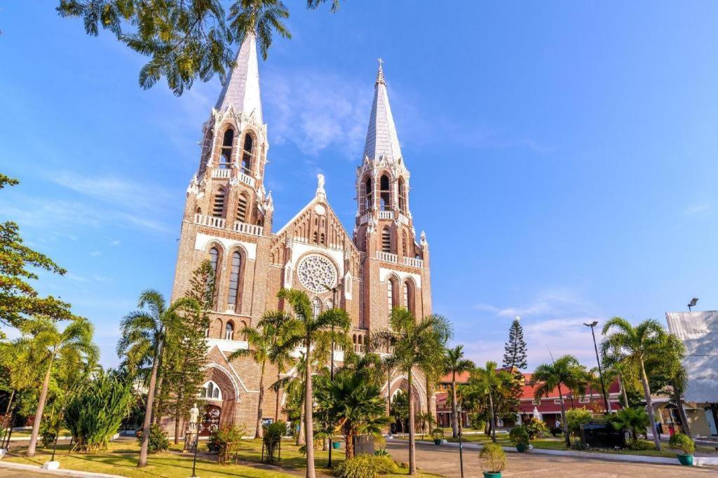 Yuzana Garden Hotel Yangon Bagian luar foto