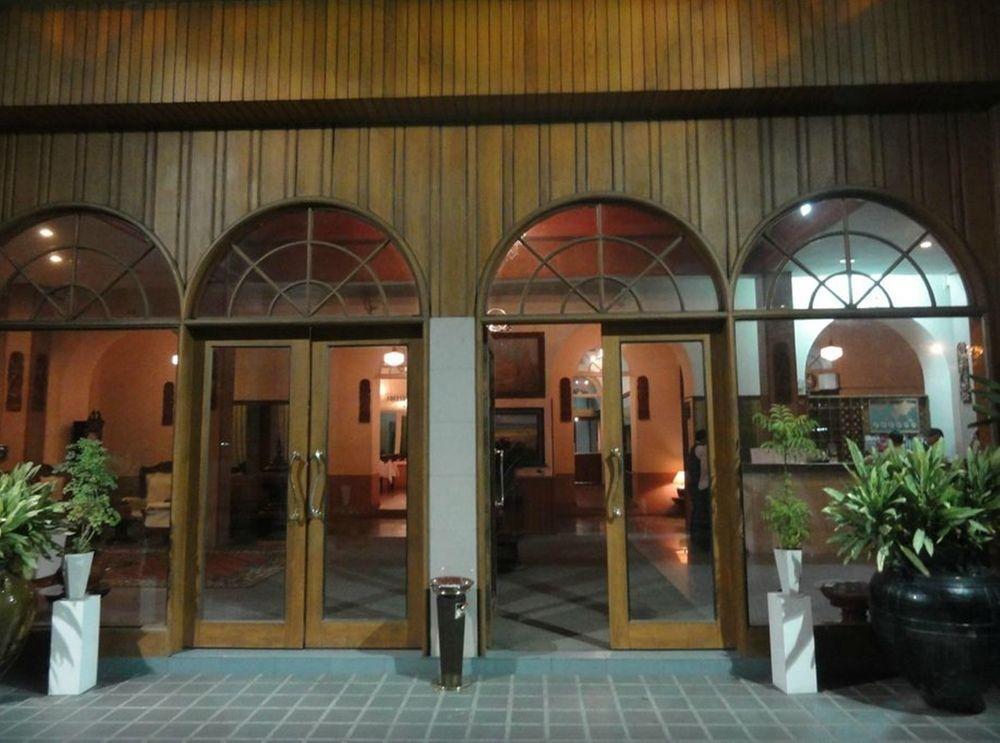 Yuzana Garden Hotel Yangon Bagian luar foto