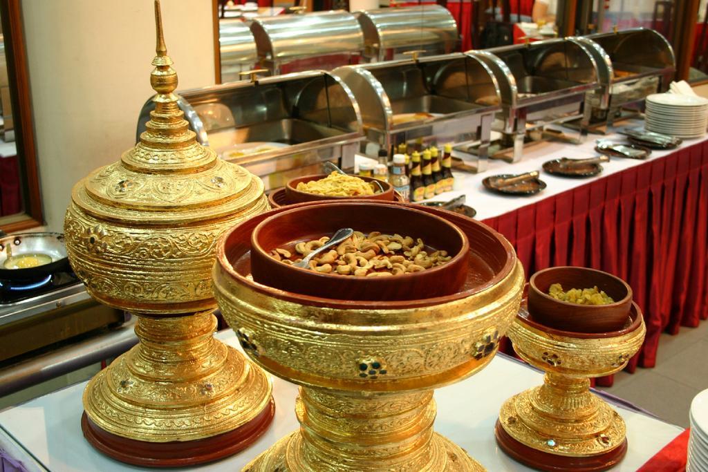 Yuzana Garden Hotel Yangon Bagian luar foto